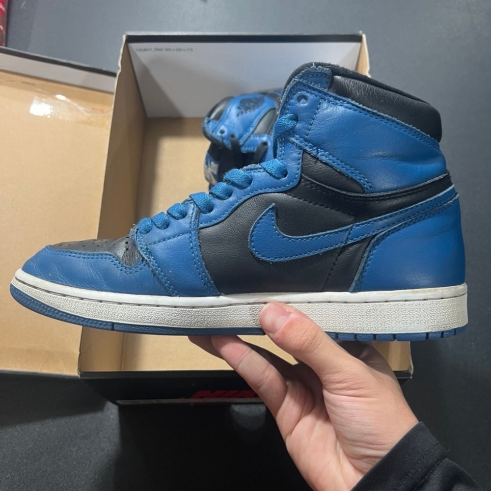 Air Jordan 1 High OG Dark Marina Blue size 7.5M